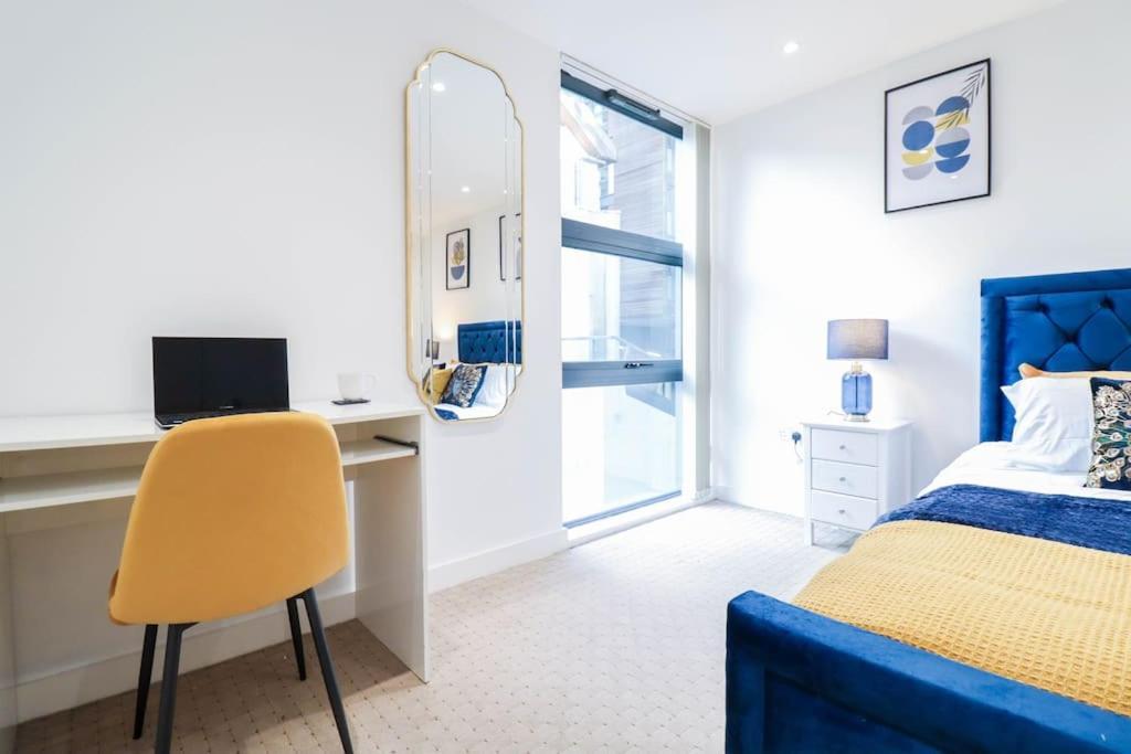 Canary Wharf-10% Discount-Fibre Wifi-5Mins To Tube Apartment London Exterior photo